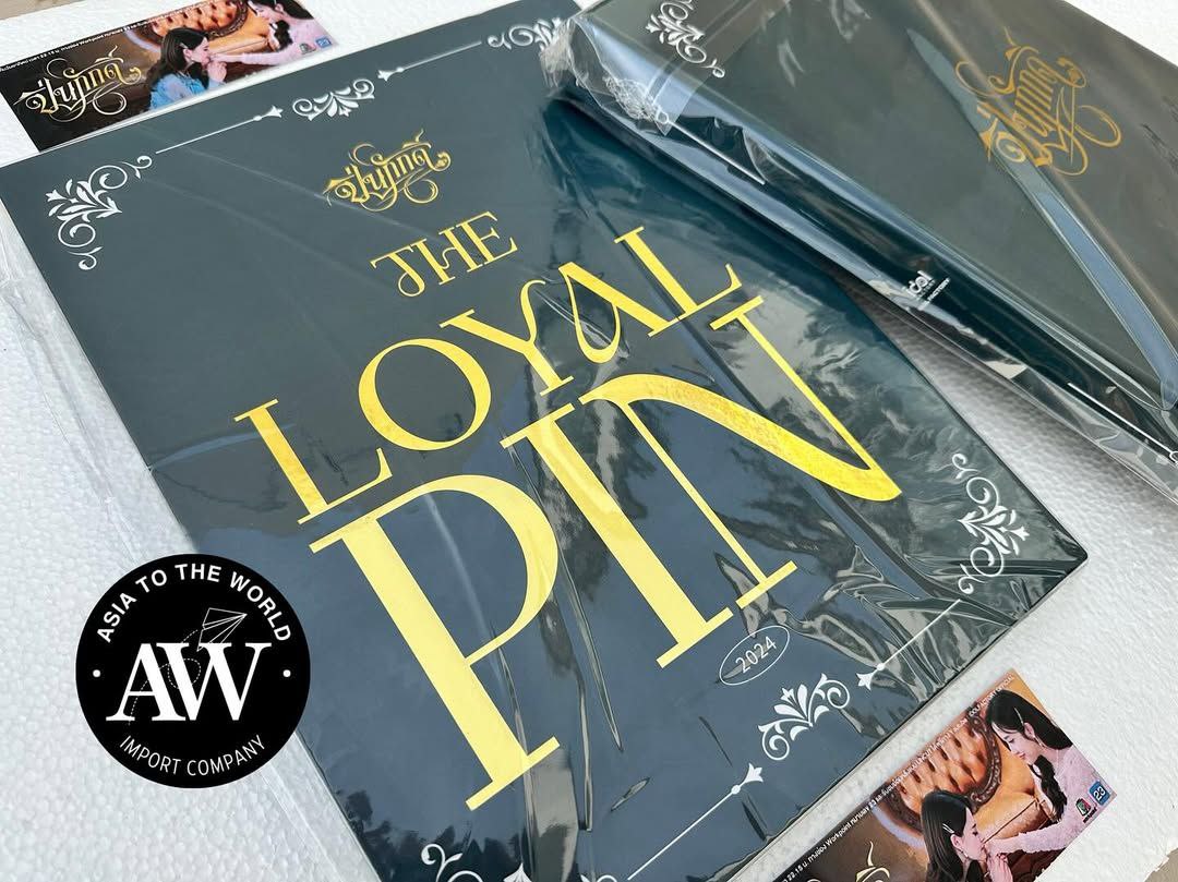 The Loyal Pin : Box set PHOTOBOOK