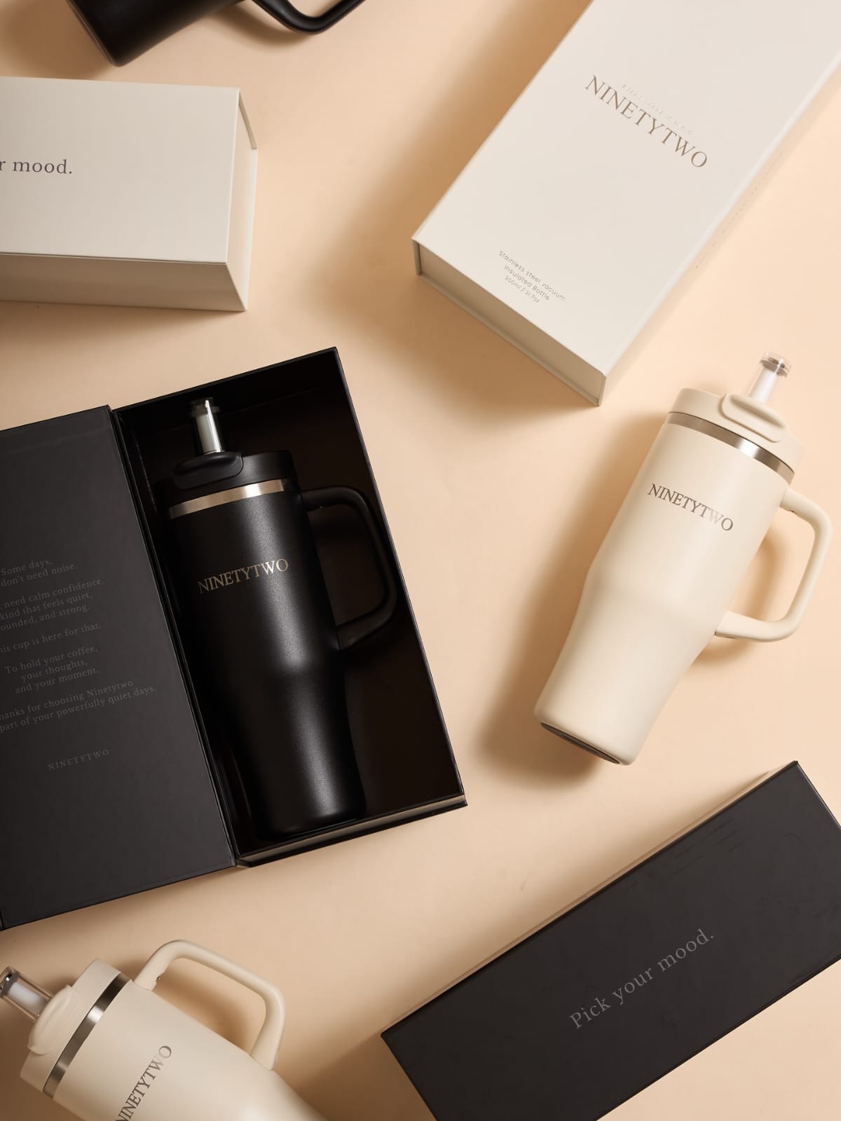 STOCK - PREVENTA - NINETYTWO Tumbler🖤🤍